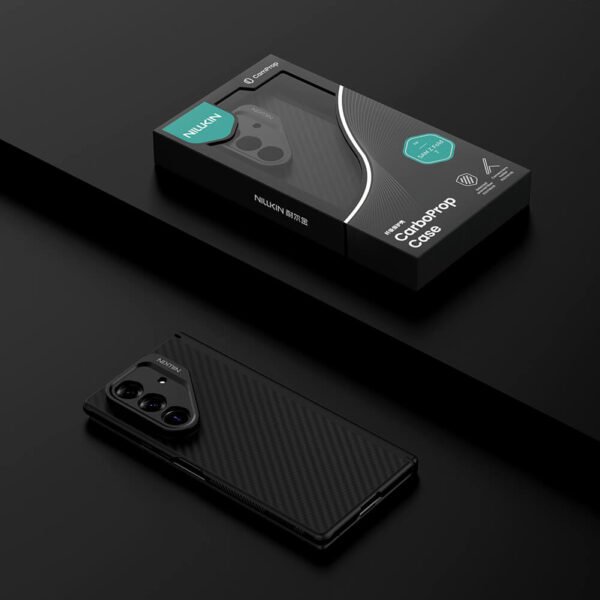 1001_10 Funda Nillkin Carboprop Magnetic Samsung Z Fold 7 Lens Holder